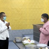 กิจกรรมสระเกล้าดำหัวปี๋ใหม่เมือง เพื่อขอขมา คาราวะและขอพรจากนายกเทศมนตรี และปลัดเทศบาลตำบลสันทราย เพื่อสืบฮีตสานฮอยป๋าเวณีปี๋ใหม่เมือง