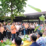 สืบสารประเพณีรดน้ำดำหัวขอพรผู้ใหญ่ ประเพณีสงกรานต์ ๖๖