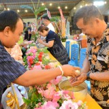 สืบสารประเพณีรดน้ำดำหัวขอพรผู้ใหญ่ ประเพณีสงกรานต์ ๖๖