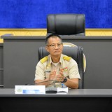ร่วมต้อนรับหน้าฝ่ายอำนวยการ