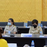 ร่วมต้อนรับหน้าฝ่ายอำนวยการ