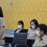 ร่วมต้อนรับหน้าฝ่ายอำนวยการ