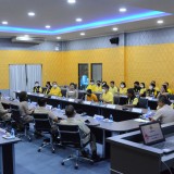 ร่วมต้อนรับหน้าฝ่ายอำนวยการ