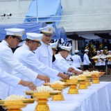 พิธีถวายดอกไม้จันทน์ พระราชพิธีถวายพระเพลิงพระบรมศพพระบาทสมเด็จพระปรมินทรมหาภูมิพลอดุลยเดช บรมนาถบพิตร