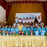 ศบาลตำบลสันทรายจัดอบรมโครงการส่งเสริมอาชีพกลุ่มสตรีตำบลสันทราย กิจกรรม "ฝึกอบรมการประดิษฐ์ดอกกุหลาบจากริบบิ้น"
