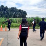 ออกปฏิบัติการตั้งจุดตรวจบูรณาการร่วมกับปกครองอำเภอฝาง กำนัน ผู้ใหญ่บ้าน ในการสกัดยาเสพติด แรงงานต่างด้าว และเพื่อกวดขันให้ประชาชนในพื้นที่ปฏิบัติตามมาตรการป้องกันโรค COVID-๒๐๑๙ อย่างเคร่งครัด