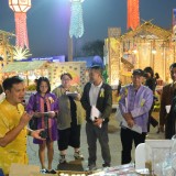 เยี่ยมชมบูทนิทรรศการพิจารณาคะแนนการจัดรูปแบบตามแนวคิดงานนิทรรศการ "สัมพันเสน่ห์อำเภอฝางเมือง ๕ ดี ผลไม้ สุขภาพ วัฒนธรรม ธรรมชาติดี ท่องเที่ยวได้ทั้งปีชีวีมีสุข"