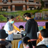 ให้บริการฉีดวัคซีนป้องกันเชื้อไวรัส COVID-19 แก่ประชาชนที่ได้รับการนัดฉีดวัคซีน เข็มที่ ๒ (Astra Zeneca)