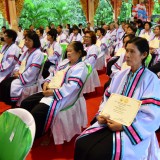 พิธีมอบใบประกาศนียบัตรผู้สำเร็จการศึกษาศูนย์พัฒนาการเรียนรู้ผู้สูงอายุตำบลสันทราย