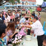งานสระเกล้าดำหัว นายกเทศมนตรี ประธานสภาเทศบาล และปลัดเทศบาลตำบลสันทราย ประจำปี พ.ศ. ๒๕๖๙