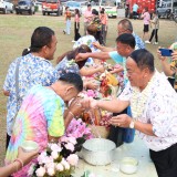 งานสระเกล้าดำหัว นายกเทศมนตรี ประธานสภาเทศบาล และปลัดเทศบาลตำบลสันทราย ประจำปี พ.ศ. ๒๕๖๙