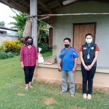 ส่งมอบถุงยังชีพ ให้แก่ผู้สัมผัสกลุ่มเสี่ยงผู้ป่วยโรคติดต่อเชื้อไวรัสโคโรนา ๒๐๑๙