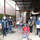 ส่งมอบถุงยังชีพ ให้แก่ผู้สัมผัสกลุ่มเสี่ยงผู้ป่วยโรคติดต่อเชื้อไวรัสโคโรนา ๒๐๑๙