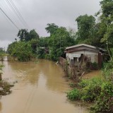 ลงพื้นที่ตรวจสอบเหตุอุทกภัยจากพายุบัวลอย